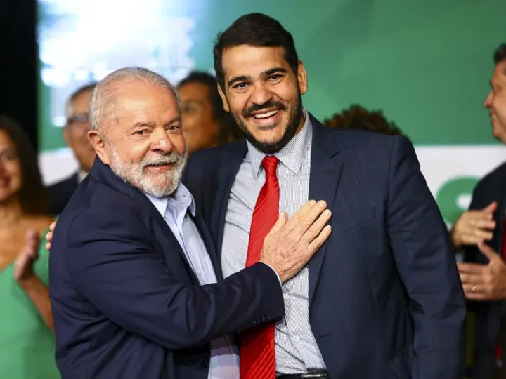 Lula é aconselhado a fazer tête-à-tête com senadores por Messias