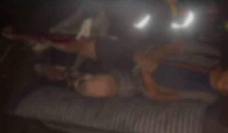 Jovem amarrado e torturado por traficantes é resgatado pela polícia