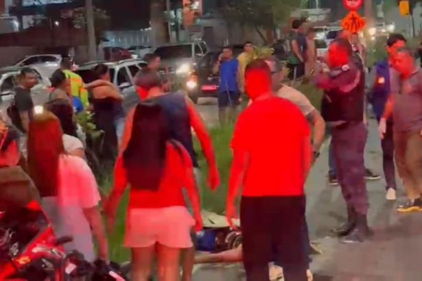 Motociclista morre ao bater poste em avenida de Manaus