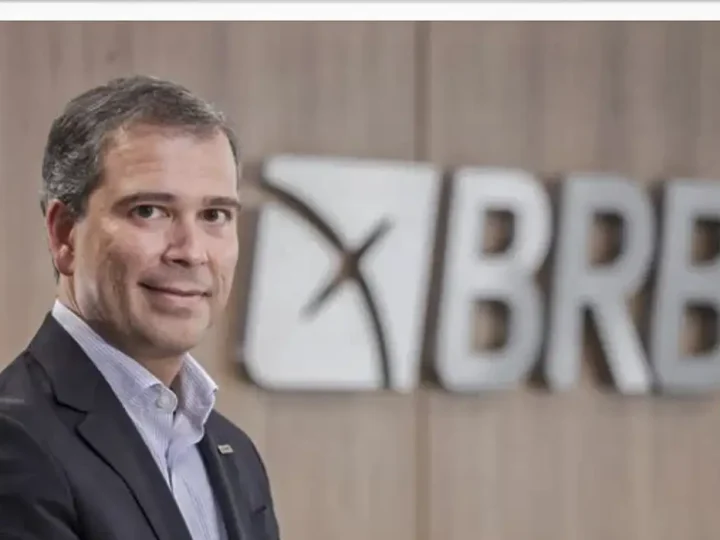 Mendonça autoriza transferência de ex-presidente do BRB para Papudinha