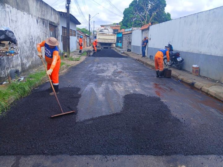 Prefeitura de Manaus intensifica recuperação asfáltica no bairro Jorge Teixeira e amplia melhorias na zona Leste