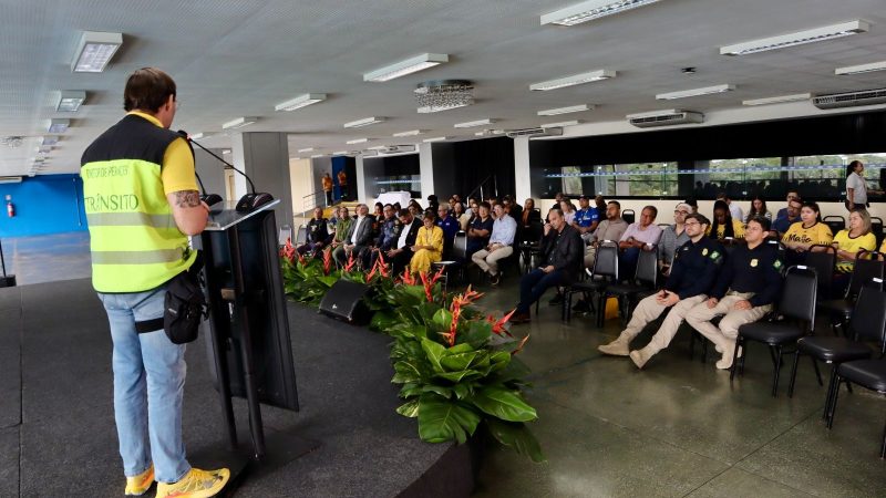 Prefeitura promove ação educativa em evento da Abraciclo em Manaus