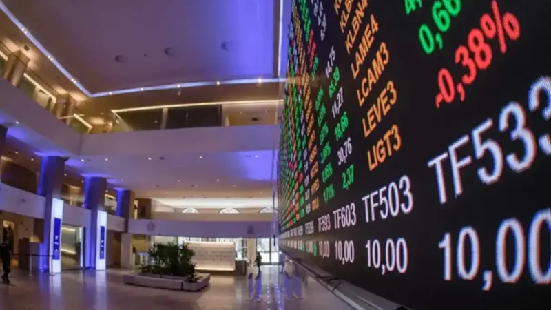Bolsa cai mais de 2% e atinge menor nível desde o fim de março