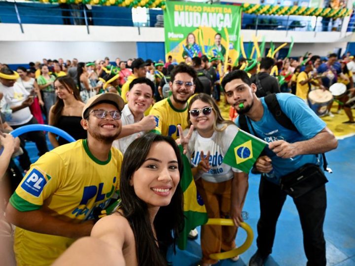 Lotação Máxima: público lota quadra do Unidos do Alvorada para lançamento das pré-candidaturas de Maria do Carmo e Alberto Neto