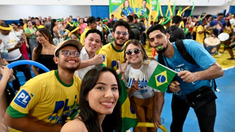 Lotação Máxima: público lota quadra do Unidos do Alvorada para lançamento das pré-candidaturas de Maria do Carmo e Alberto Neto