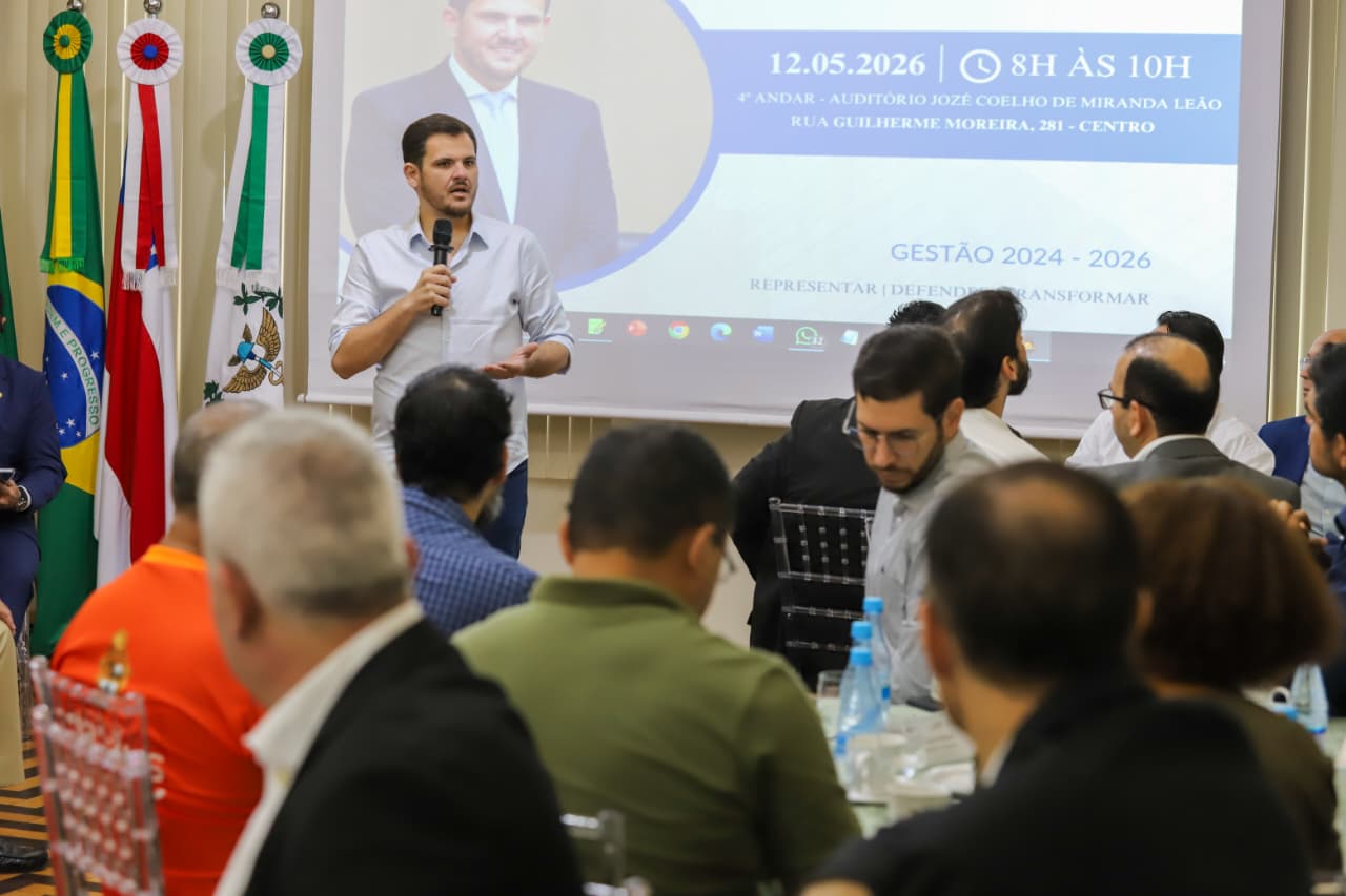 Prefeito Renato Junior debate com setor produtivo soluções que estimulem a economia da capital durante encontro na Associação Comercial do Amazonas