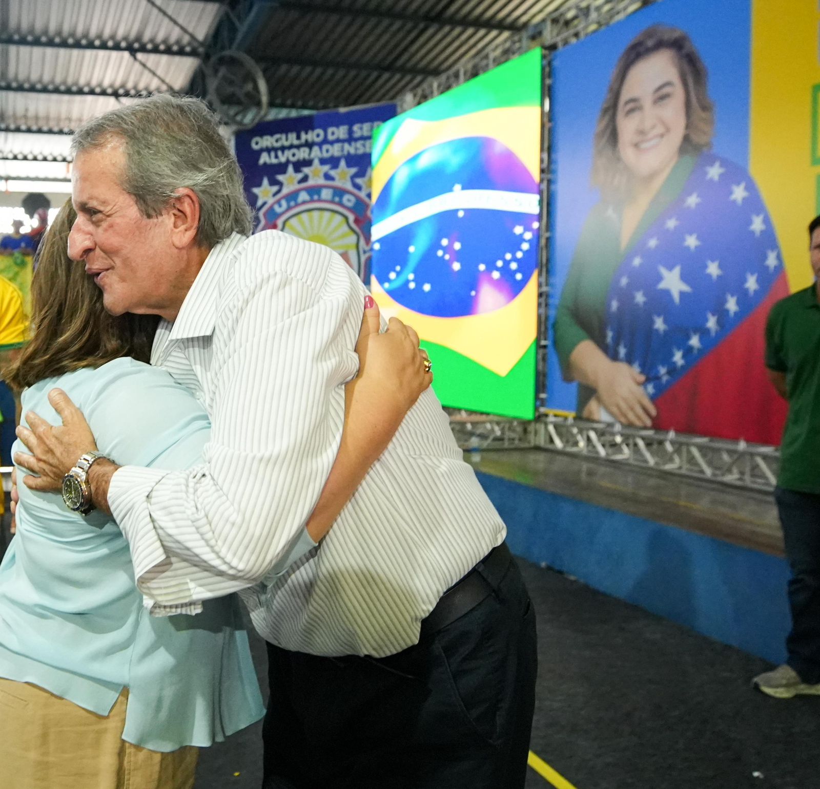 ’O povo quer mudança, e a mudança tem nome’: Professora Maria do Carmo se consolida como símbolo de renovação política no Amazonas