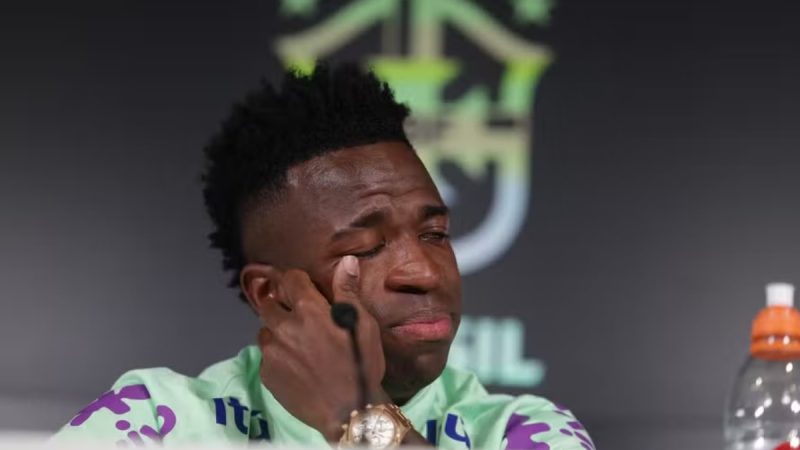 Vini Jr. sofre com fim de namoro e amigos apontam estado emocional do craque