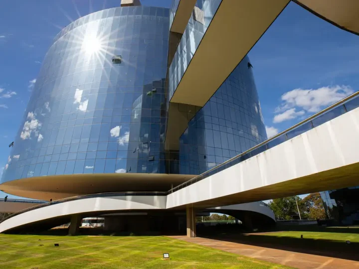 MPF pede anulação de nova licença de pré-sal e cita risco climático
