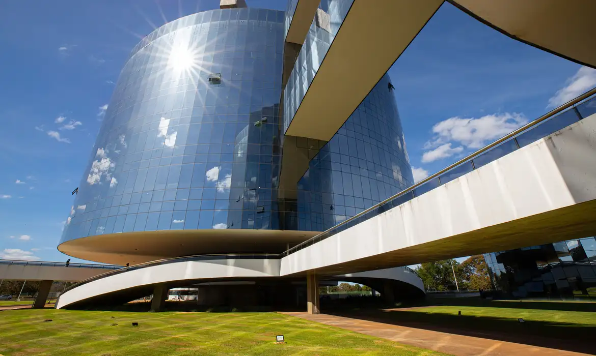 MPF pede anulação de nova licença de pré-sal e cita risco climático