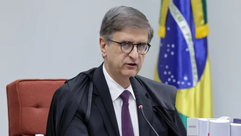 PGR se manifesta contra revisão da condenação de Bolsonaro