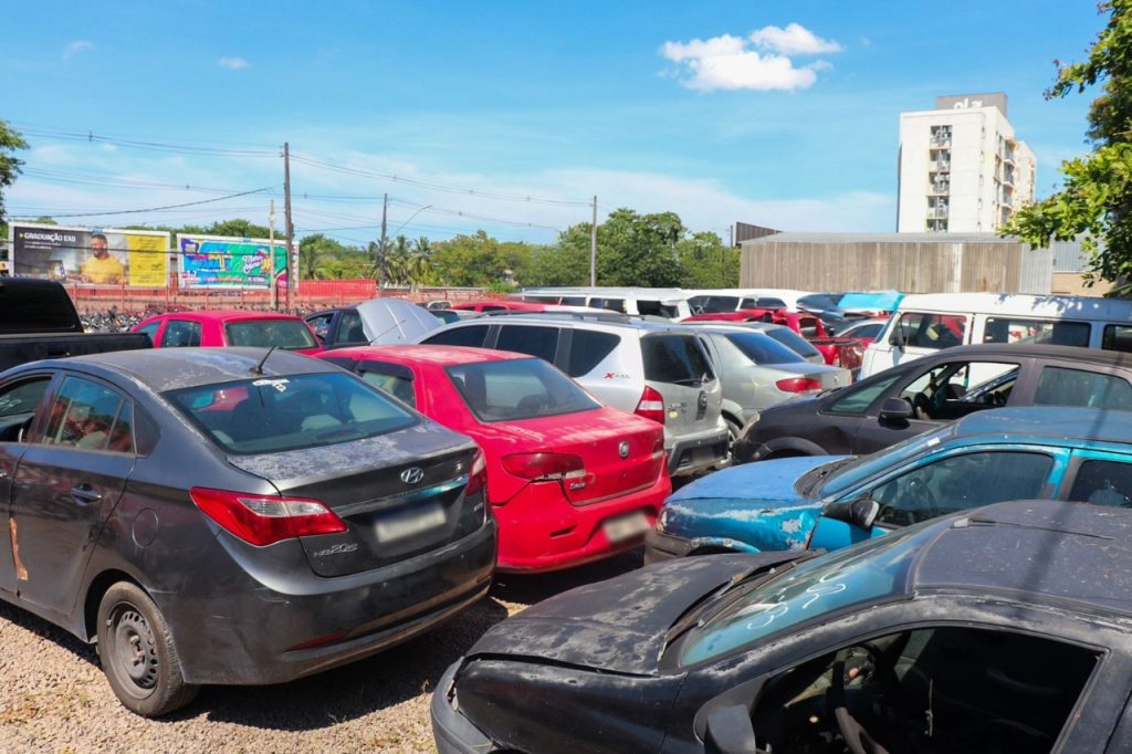 Polícia Federal realiza leilão de veículos e bens apreendidos em Manaus