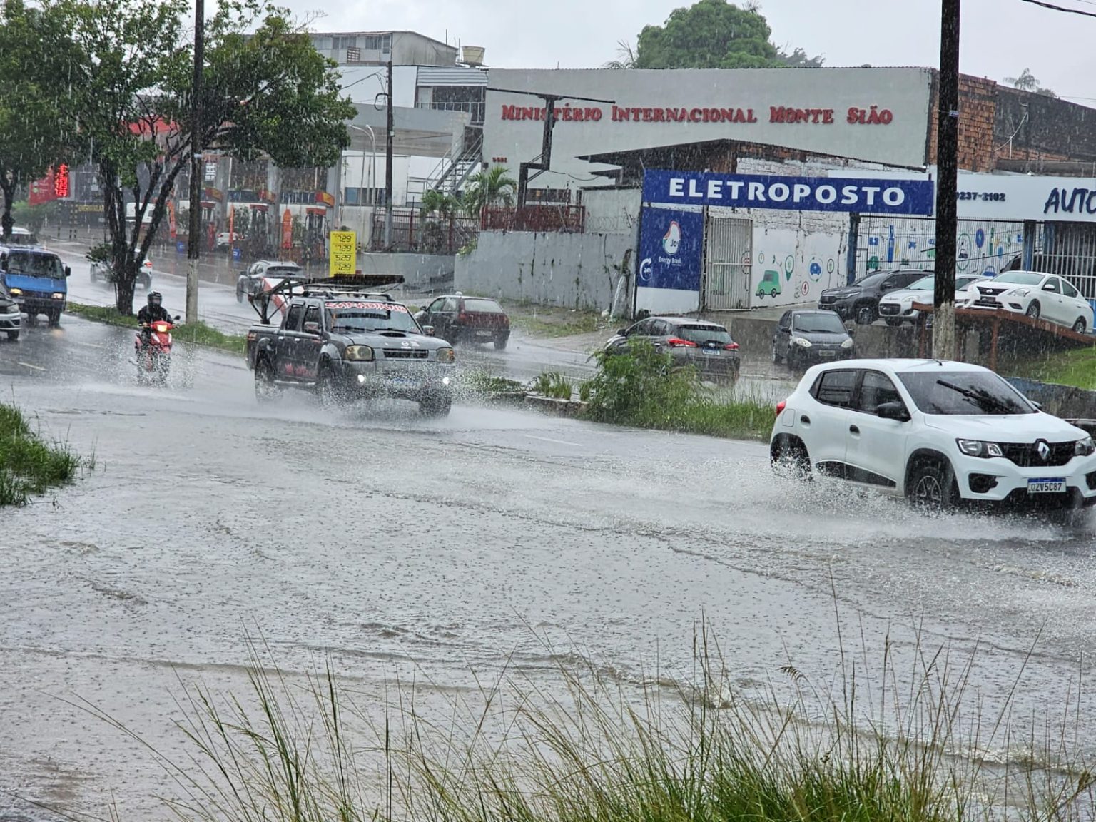 Defesa Civil emite alerta para chuvas intensas e ventos de até 60 km/h no Amazonas