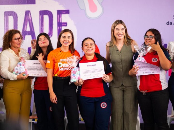 Débora Menezes destaca avanço na proteção de estudantes durante ação em escola estadual