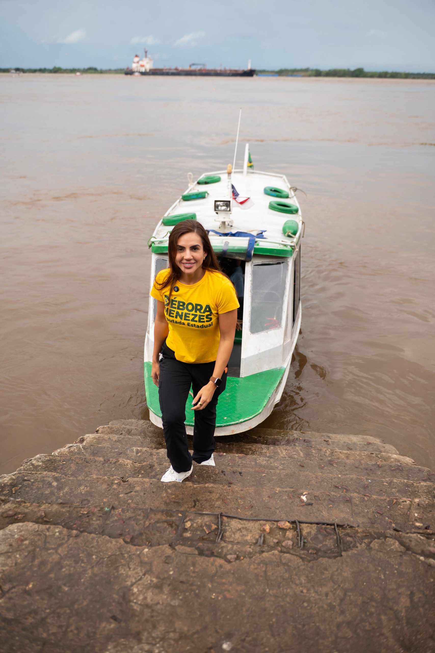 Débora Menezes conversa com Flávio Bolsonaro e reforça compromisso com o futuro do Amazonas