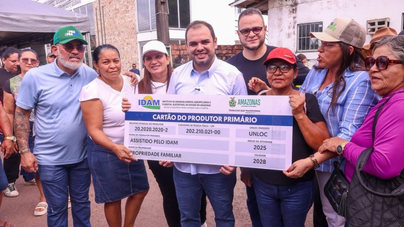 Governador Roberto Cidade leva 37ª edição do Governo Presente ao Careiro Castanho com entregas para o setor primário, cidadania e assistência social
