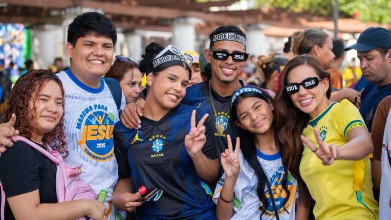 Deputada Débora Menezes participa da Marcha para Jesus em Manaus e reforça defesa da fé, da família e da liberdade religiosa