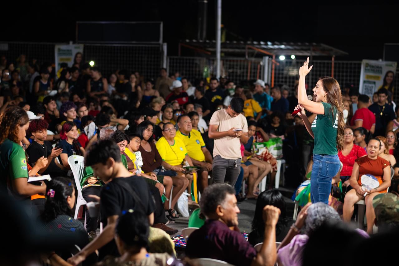 Débora Menezes reúne mais de 600 moradores da zona Norte e discute soluções para a região