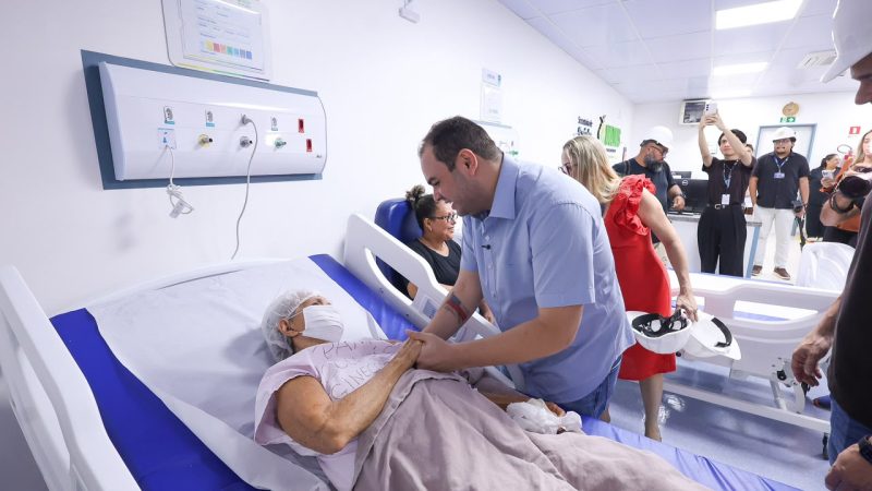 Roberto Cidade acompanha cirurgia cardíaca de criança e acelera obra que triplica leitos de UTI no Hospital Francisca Mendes