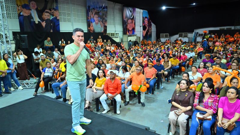 David Almeida reúne profissionais da educação infantil e especial para consolidar propostas do plano de governo