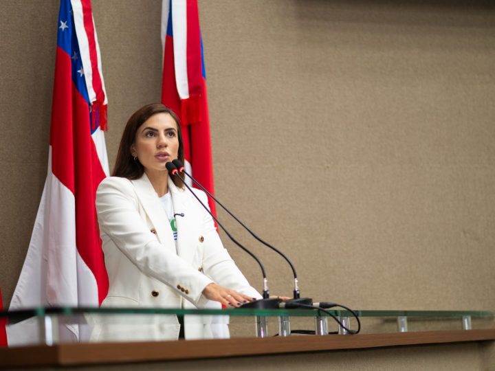 Na tribuna da Aleam, Débora Menezes defende homeschooling, aponta falhas do ensino público e cobra votação urgente do PL 3.179/2012 no Senado