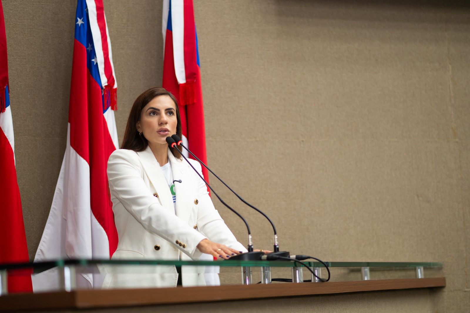 Na tribuna da Aleam, Débora Menezes defende homeschooling, aponta falhas do ensino público e cobra votação urgente do PL 3.179/2012 no Senado