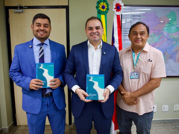 Governador Roberto Cidade assina convênio para repasse da segunda parcela para elaboração do Plano Diretor da Bacia Hidrográfica do Rio Tarumã-Açu