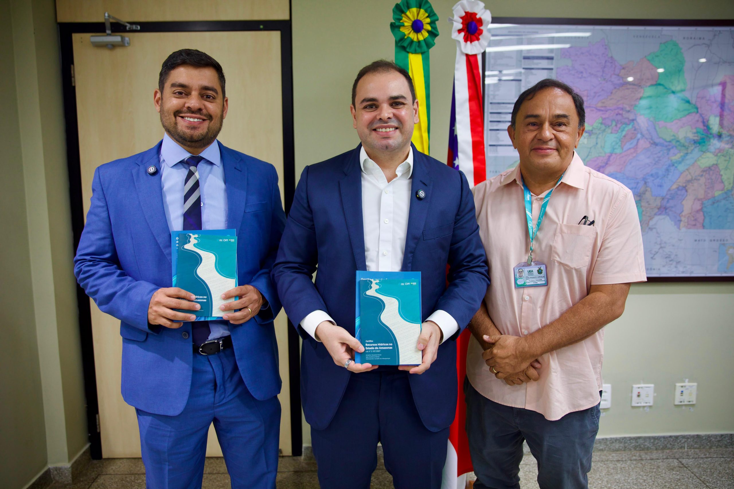 Governador Roberto Cidade assina convênio para repasse da segunda parcela para elaboração do Plano Diretor da Bacia Hidrográfica do Rio Tarumã-Açu