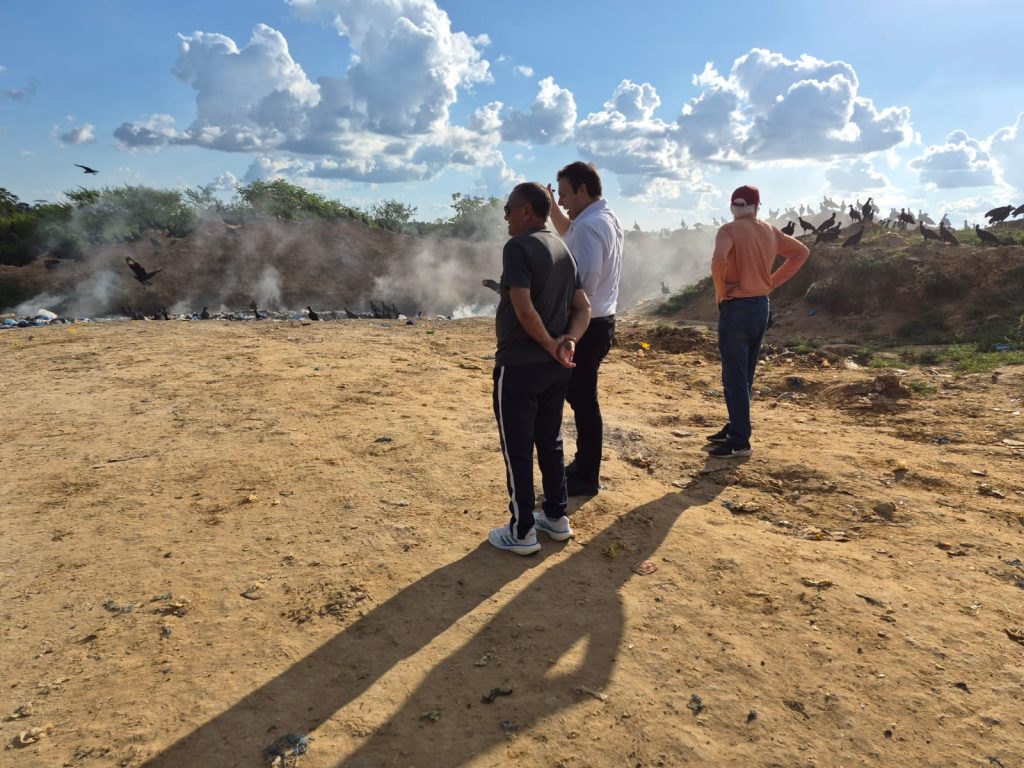 MP recomenda regularização ambiental de aterro sanitário em Carauari