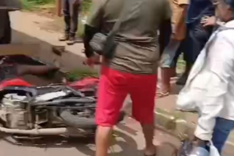 Motociclista morre após colidir contra traseira de caçamba em rodovia do Amazonas