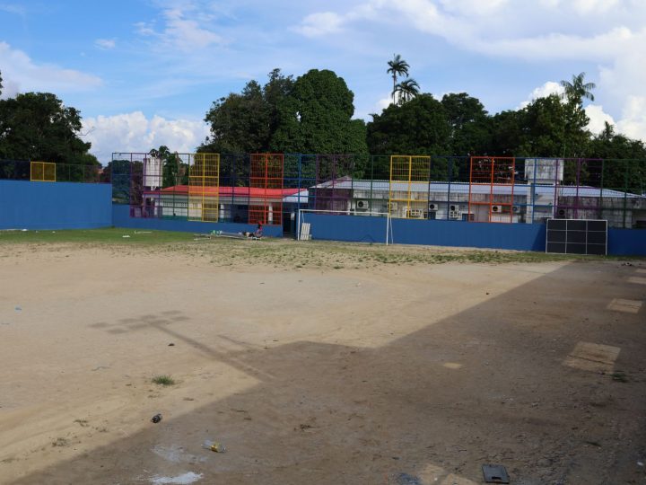 Prefeitura de Manaus avança com reforma do Campo Coração do Zumbi e transforma importante espaço de esporte e lazer da comunidade