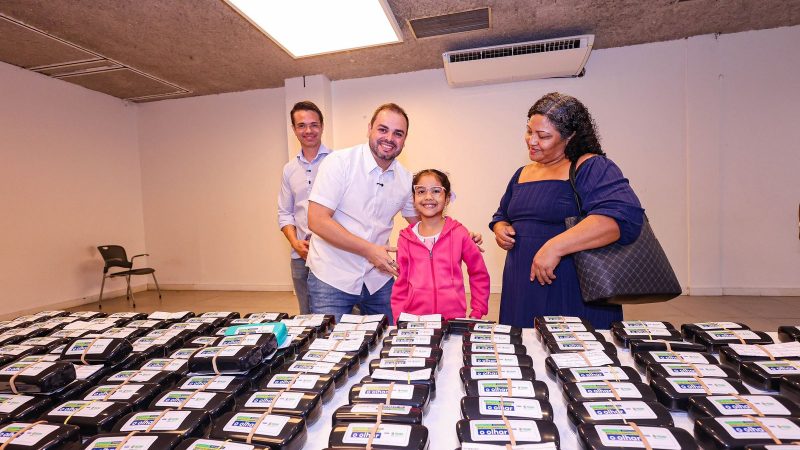 Governo do Amazonas beneficia mais de 10,3 mil pessoas com óculos de graus gratuitos