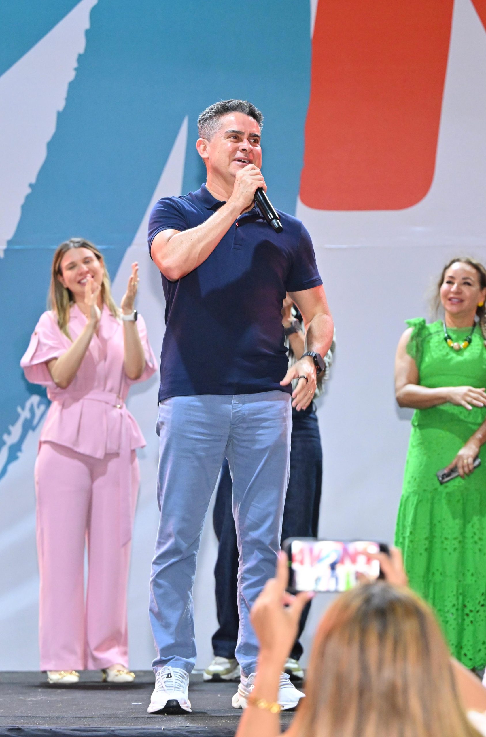 David Almeida reúne cerca de mil pessoas em mobilização da saúde e lança pré-candidatura de Shádia Fraxe pelo Avante