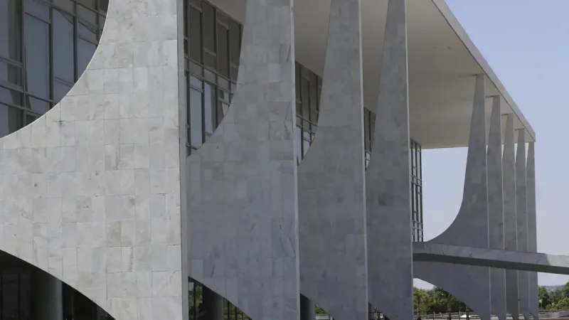 Brasil rebate EUA e chama investigação comercial de ingerência