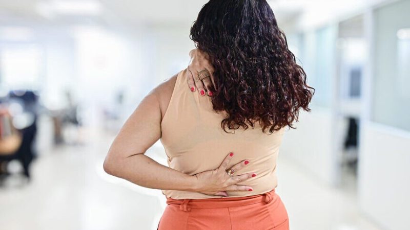 Pessoas com dor crônica terão atendimento integral garantido pelo SUS