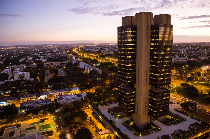 PEC da autonomia do Banco Central está na pauta da CCJ na quarta
