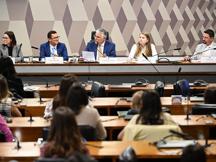 Defensores do ensino domiciliar pedem regulamentação em debate na CDH