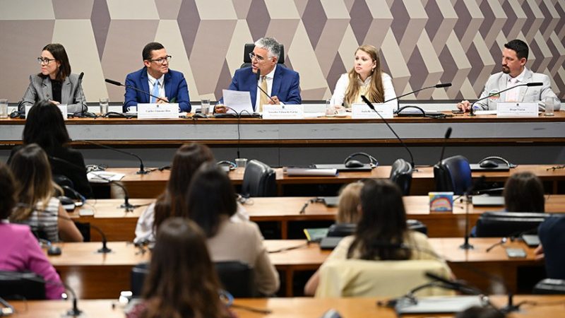 Defensores do ensino domiciliar pedem regulamentação em debate na CDH