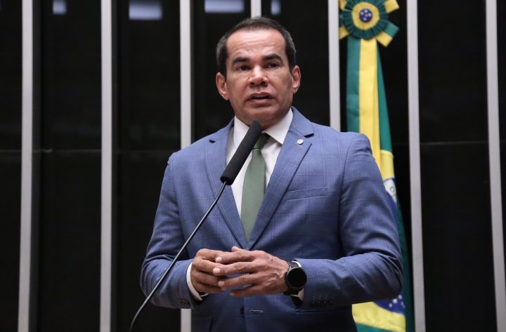 Comissão aprova criação de política de incentivo a jovens artistas da região Norte