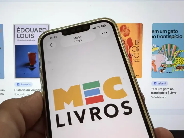 MEC Livros empresta mais de 3 mil títulos por dia; veja os mais lidos