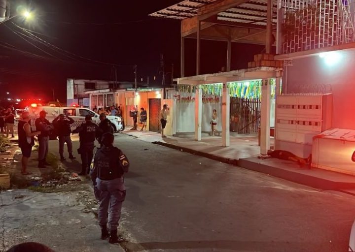 Ex-motorista de ônibus é morto a golpes de faca em briga de bar; suspeito foi preso