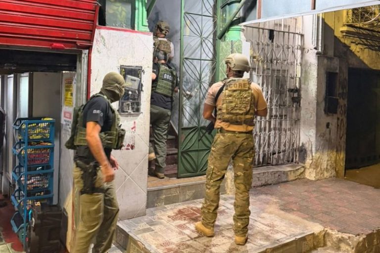 Caminhoneiro é preso em Manaus suspeito de transportar armas para o Tren de Aragua