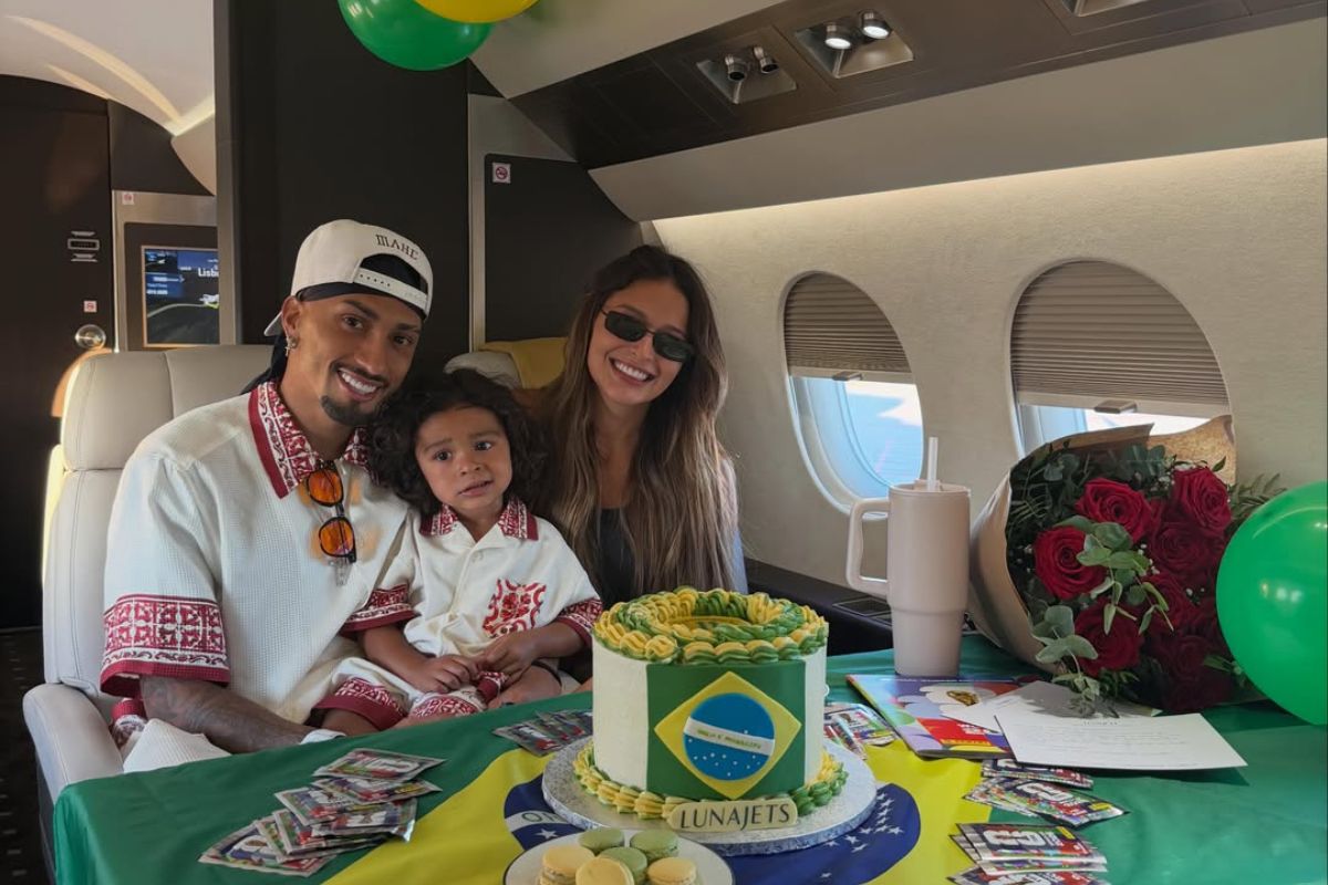 Raphinha e esposa se pronunciam após boatos de dificuldades financeiras