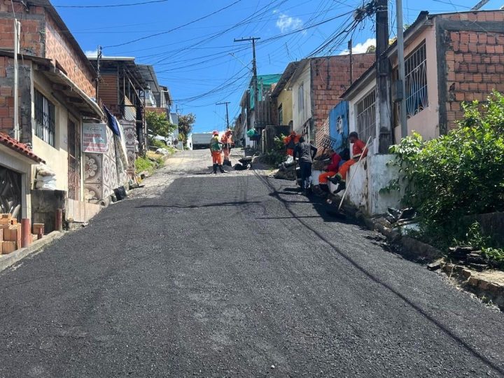Prefeitura de Manaus conclui recuperação asfáltica no Parque das Nações e reforça mobilidade urbana no bairro Flores