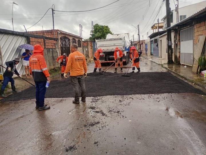 Prefeitura de Manaus avança com recuperação asfáltica no bairro Tarumã e garante mais segurança e mobilidade para moradores