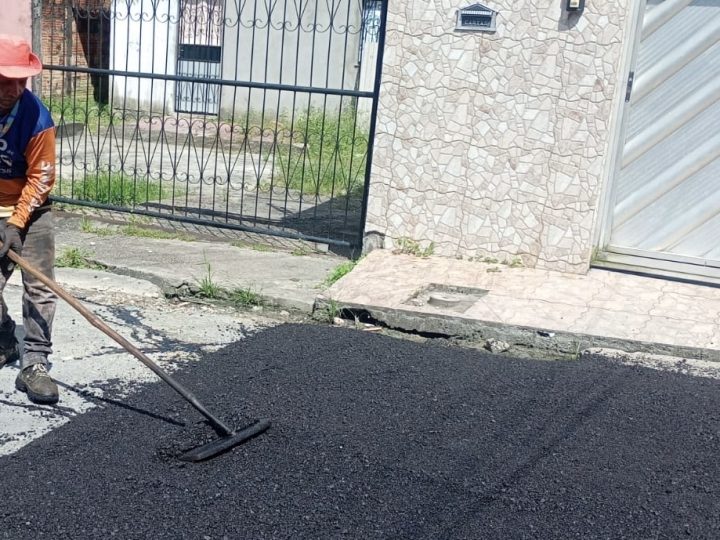 Prefeitura de Manaus avança com manutenção asfáltica na comunidade Fazendinha e fortalece mobilidade na zona Norte
