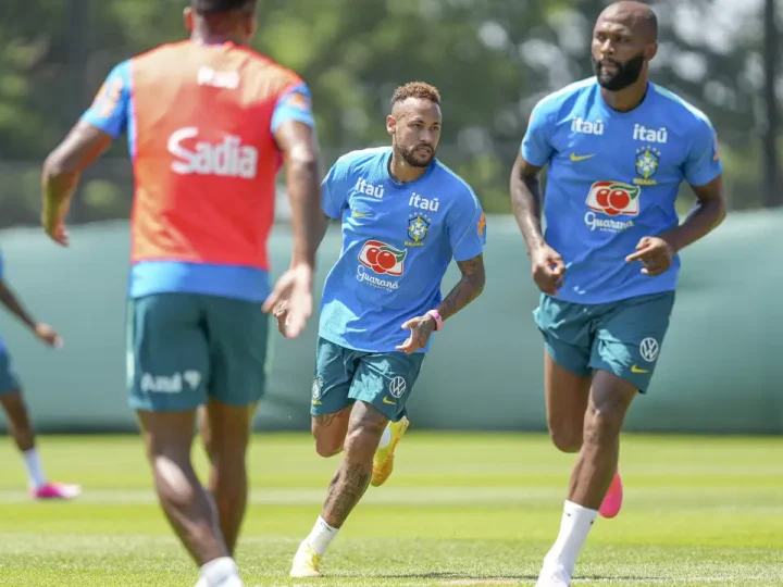 Brasil faz último treino antes de encarar Noruega pelas oitavas
