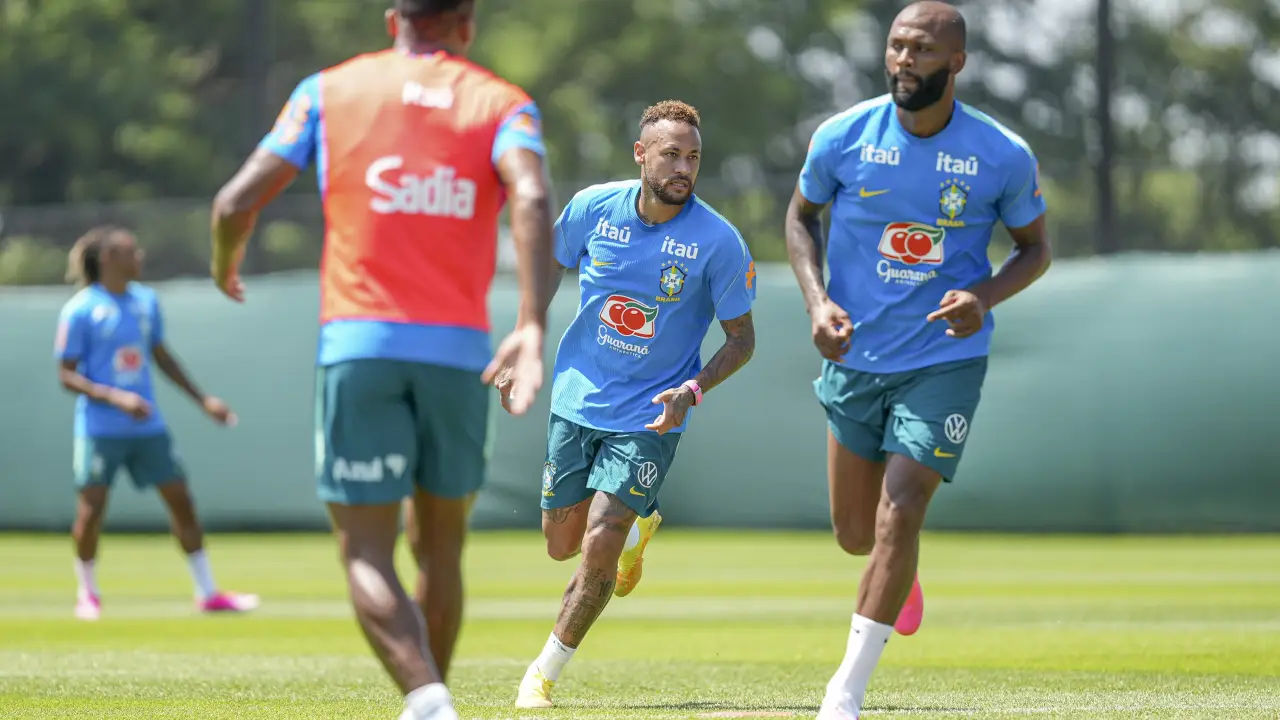 Brasil faz último treino antes de encarar Noruega pelas oitavas