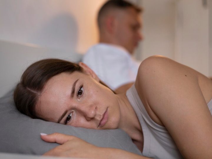 *Baixa libido feminina pode ter relação com hormônios; saiba quando investigar*