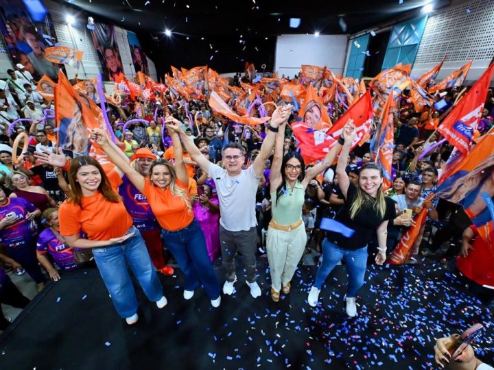 *Ao lado de David Almeida, Katy Feitoza reúne cerca de 1,5 mil pessoas e lança candidatura a deputada estadual*